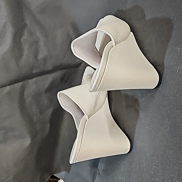 L'intervalle shoes size 8 - Picture 3 of 5